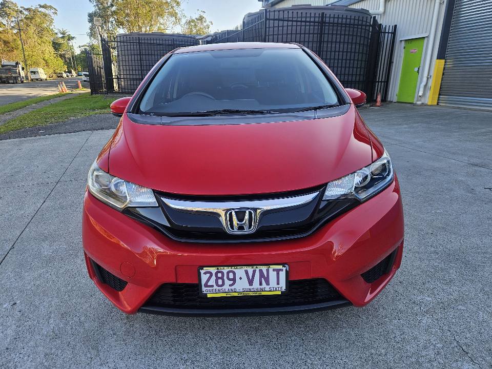 2015 Honda jazz vtec automatic low kms3.jpg